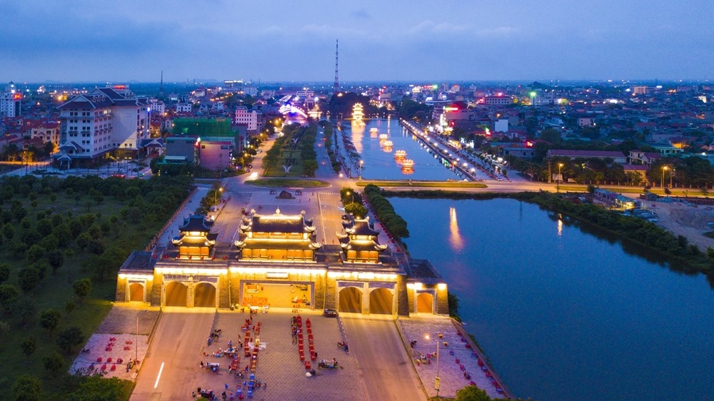 kham pha ninh binh vung dat hap dan khach du lich