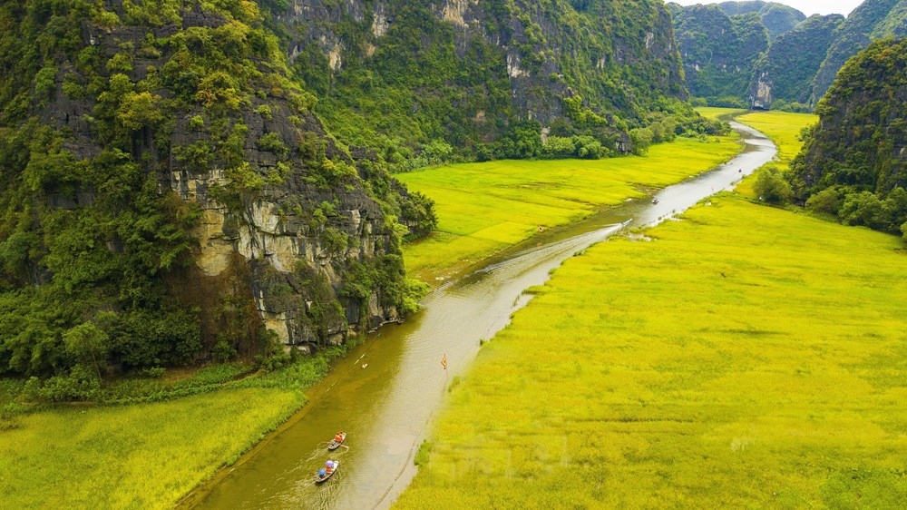 kham pha ninh binh vung dat hap dan khach du lich