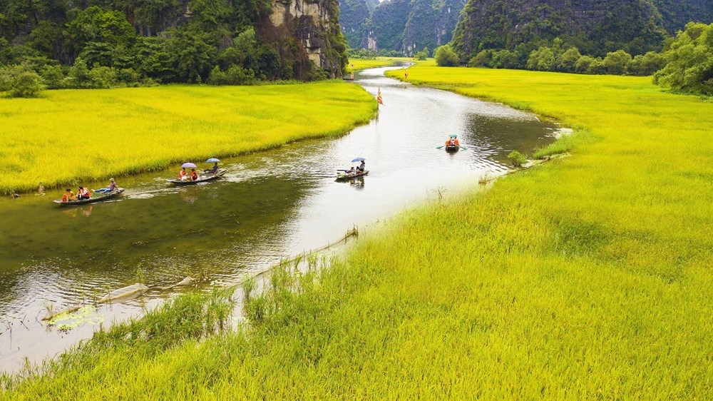 kham pha ninh binh vung dat hap dan khach du lich