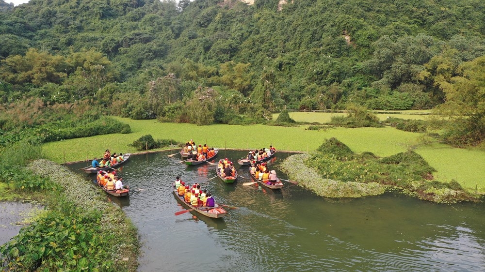 kham pha ninh binh vung dat hap dan khach du lich