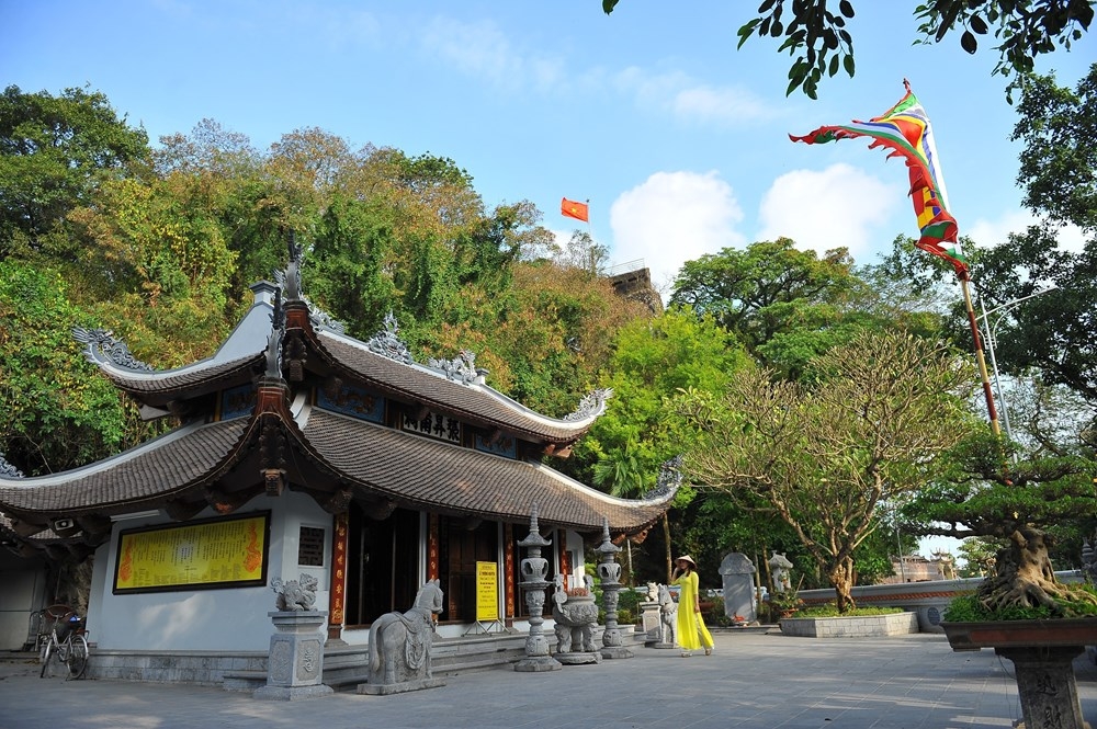 kham pha ninh binh vung dat hap dan khach du lich