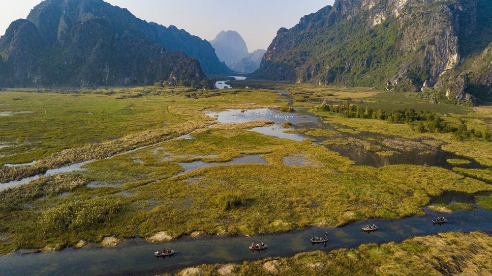 kham pha ninh binh vung dat hap dan khach du lich