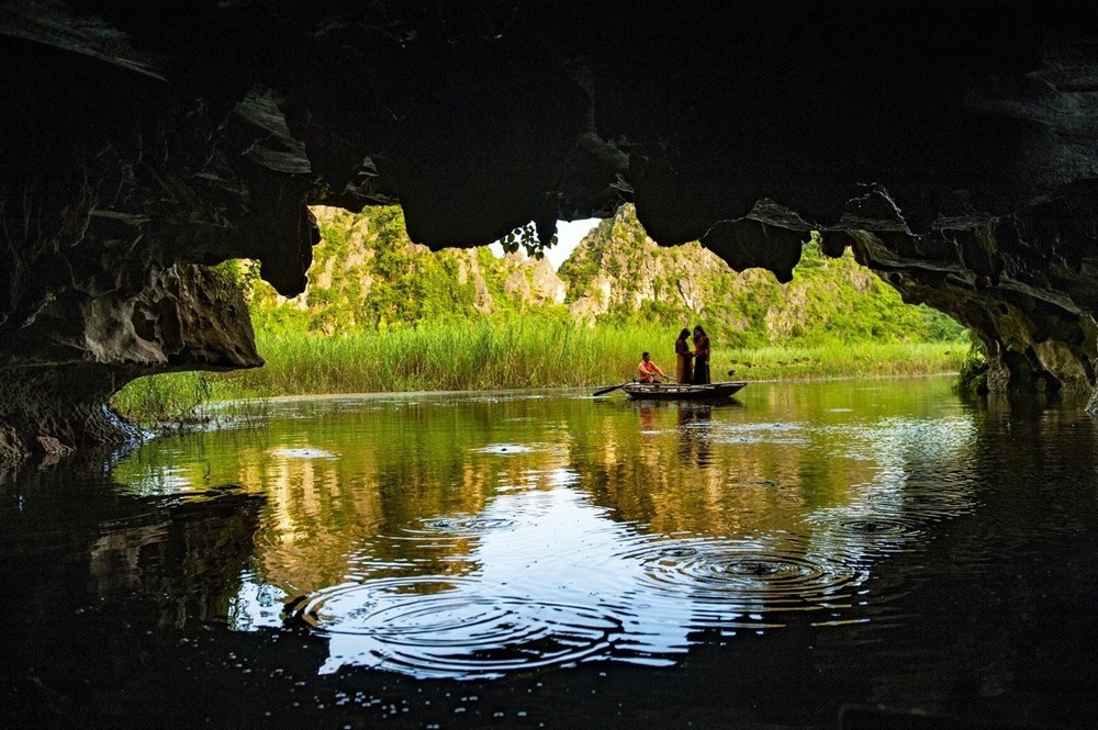 kham pha ninh binh vung dat hap dan khach du lich