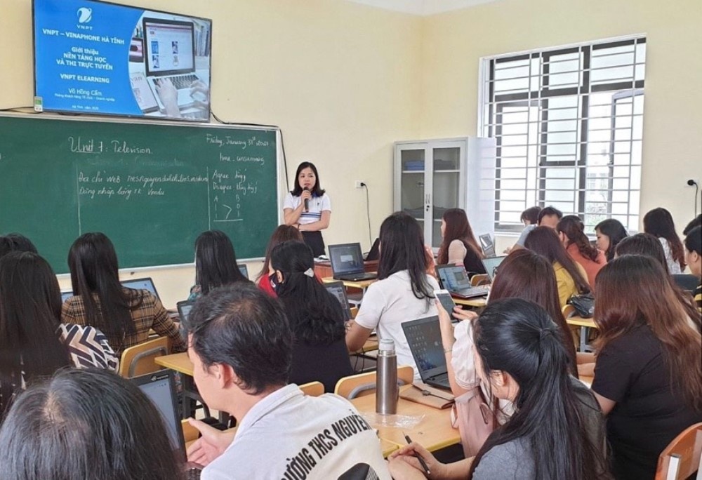 Hà Tĩnh: Đẩy mạnh dạy học trực tuyến trong mùa dịch