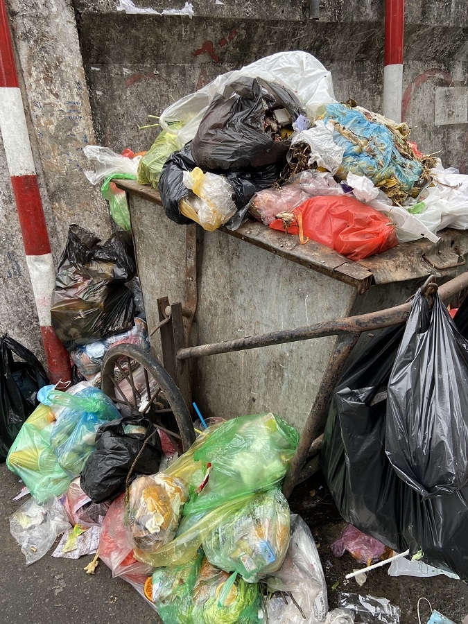 Hà Nội: Rác thải nhựa tăng cao trong mùa dịch Covid-19
