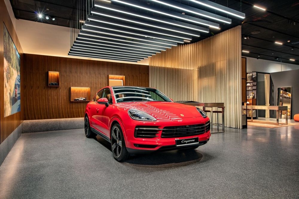 porsche studio dau tien duoc dat tai ha noi