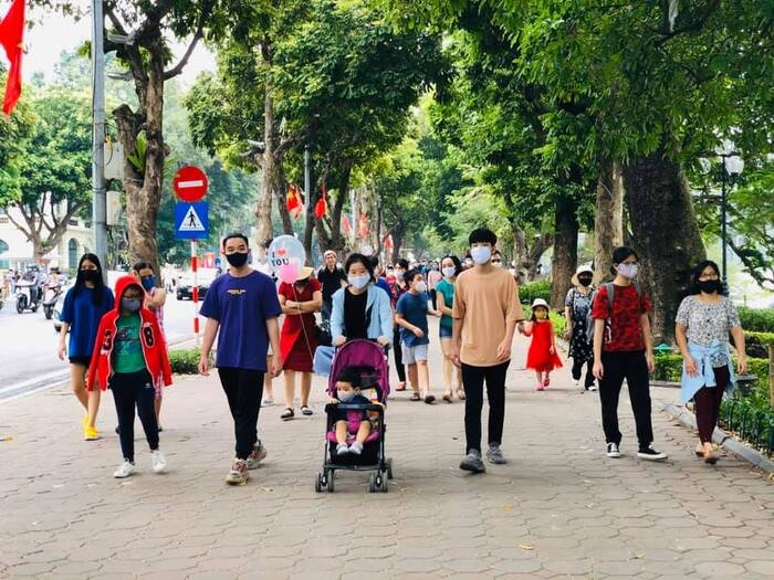 Hà Nội: Phố đi bộ hồ Hoàn Kiếm hoạt động trở lại