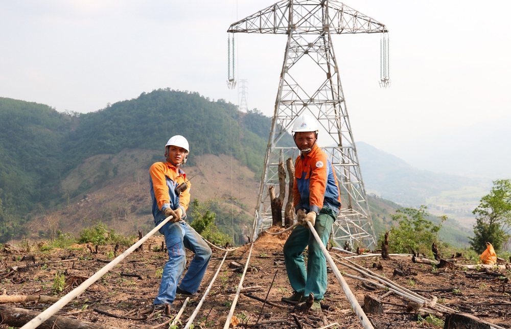 PC Quảng Ngãi: Đảm bảo cung cấp điện cho dân trong thời gian thi công đường dây 500kV Dốc Sỏi – Pleiku2