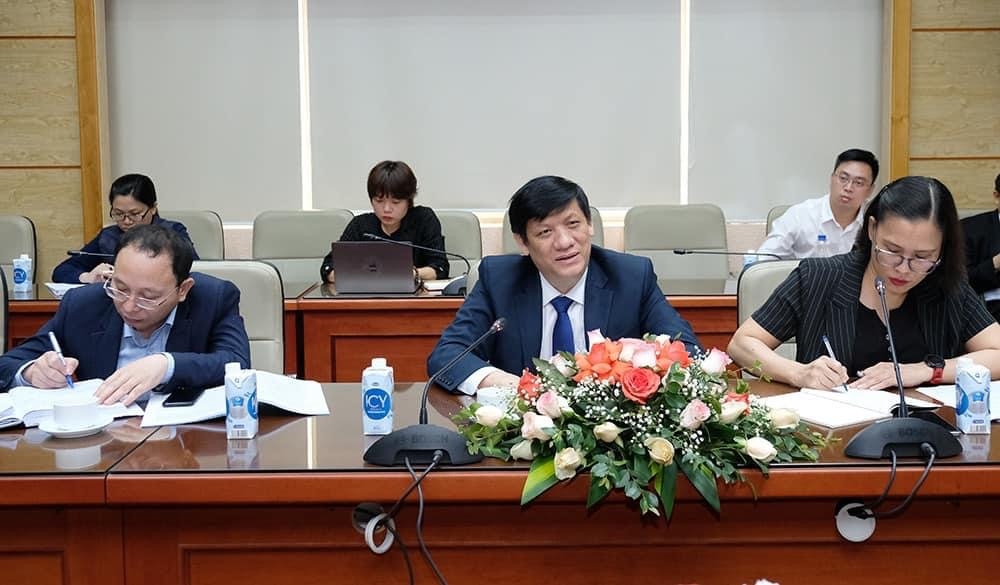 Bộ Y tế thảo luận với Đại sứ Trung Quốc, Ấn Độ và Tham tán công sứ Nga về vắc xin phòng Covid-19