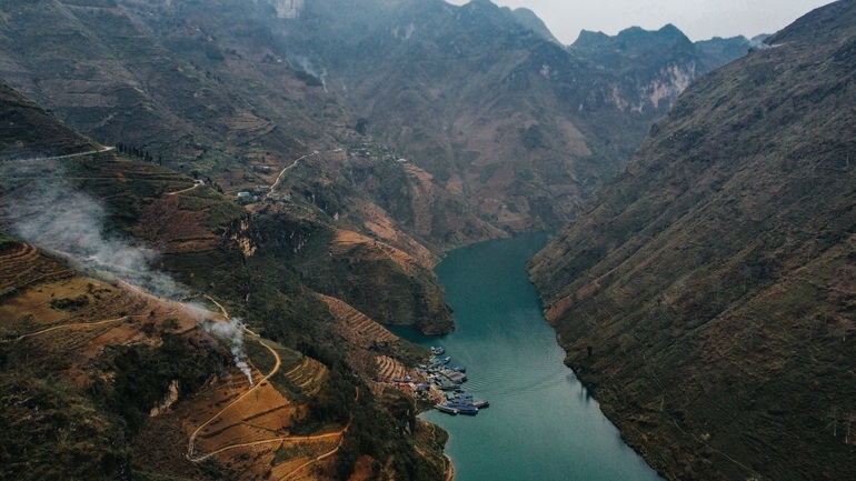 ngoi lang du lich thiet ke hinh doi mat dep an tuong tai ha giang