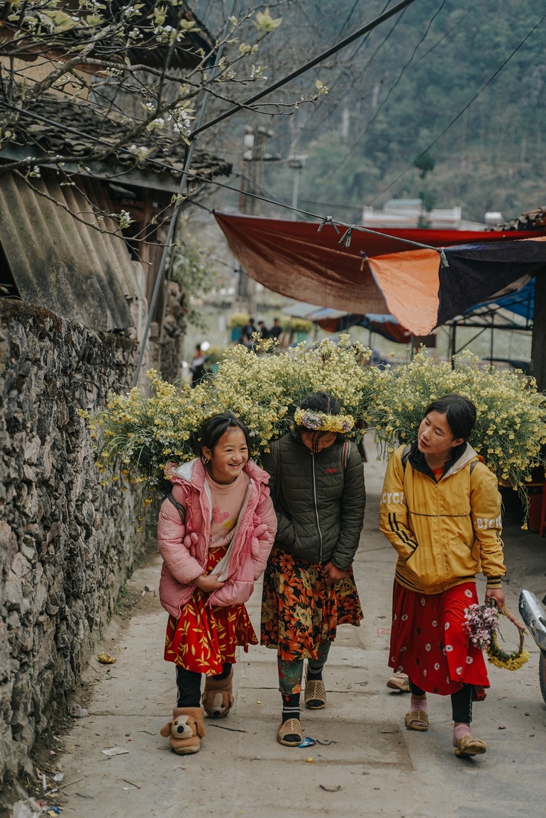 ngoi lang du lich thiet ke hinh doi mat dep an tuong tai ha giang