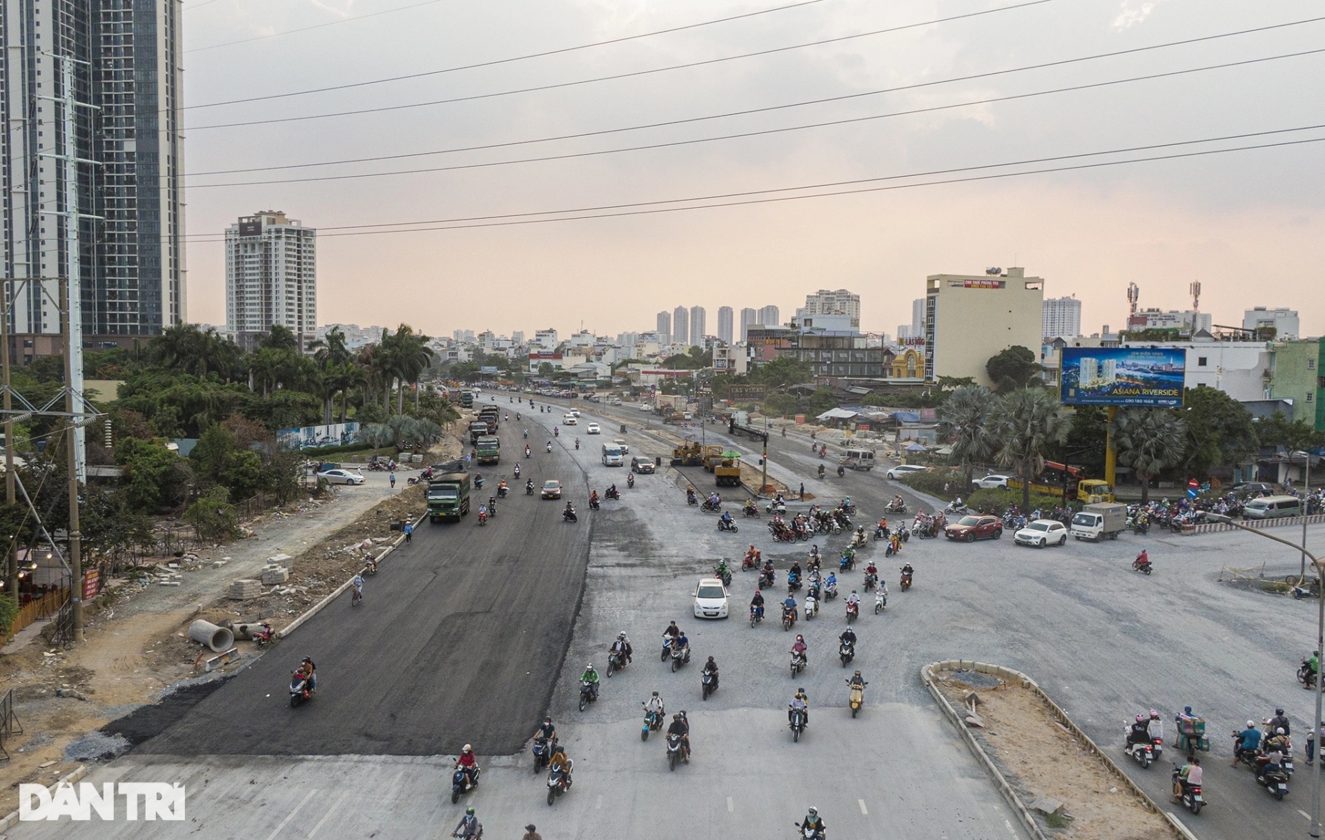 toan canh dai lo nguyen van linh duoc nang cap tu 6 len 10 lan xe