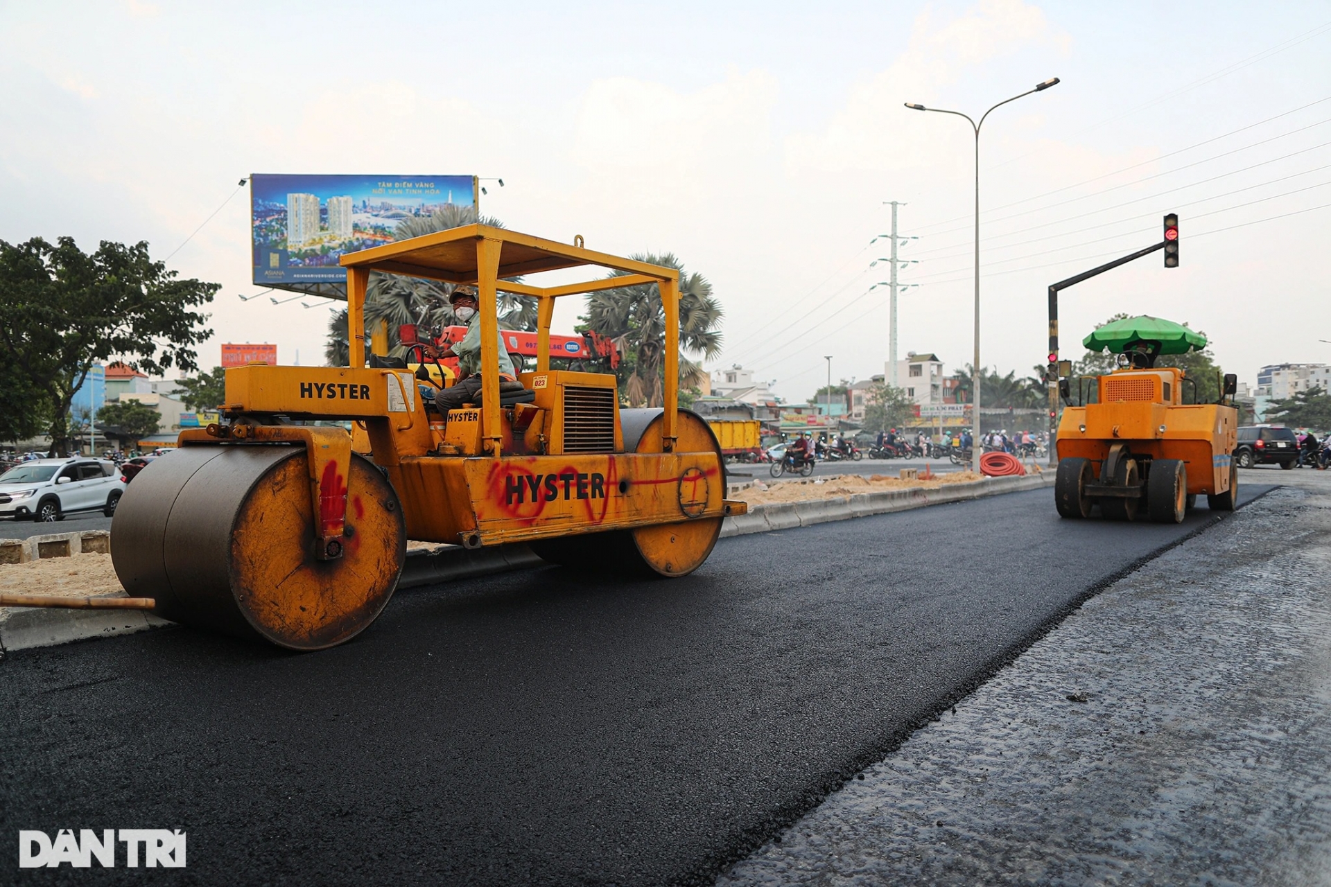 toan canh dai lo nguyen van linh duoc nang cap tu 6 len 10 lan xe