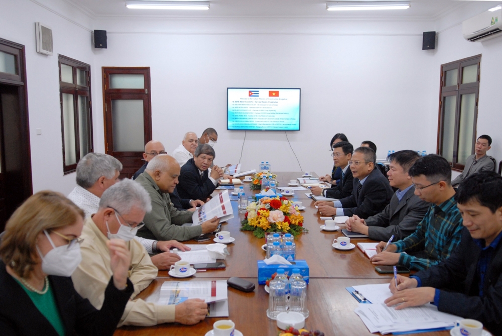Tổng Công ty Lắp máy Việt Nam thảo luận việc hợp tác với Chính phủ Cuba