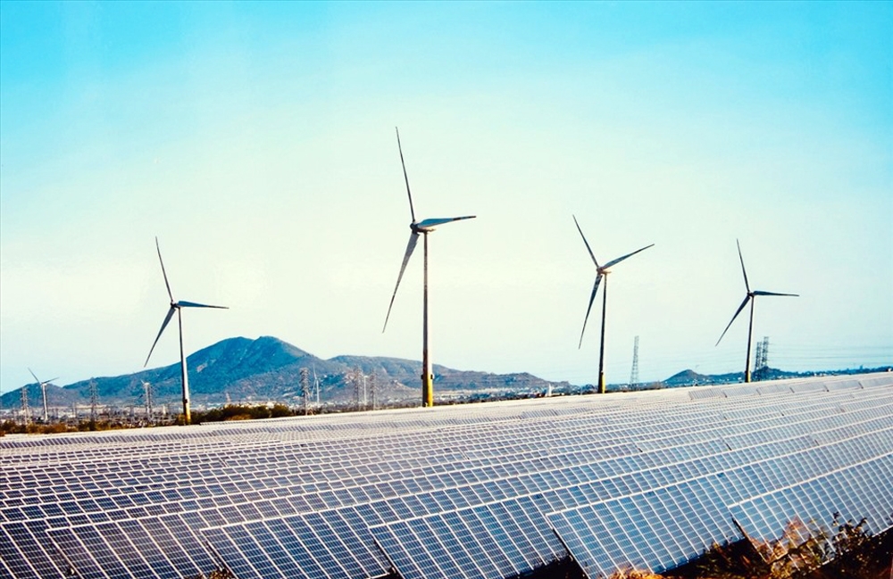 Điện gió và điện mặt trời đạt kỷ lục 10% năng lượng toàn cầu trong năm 2021