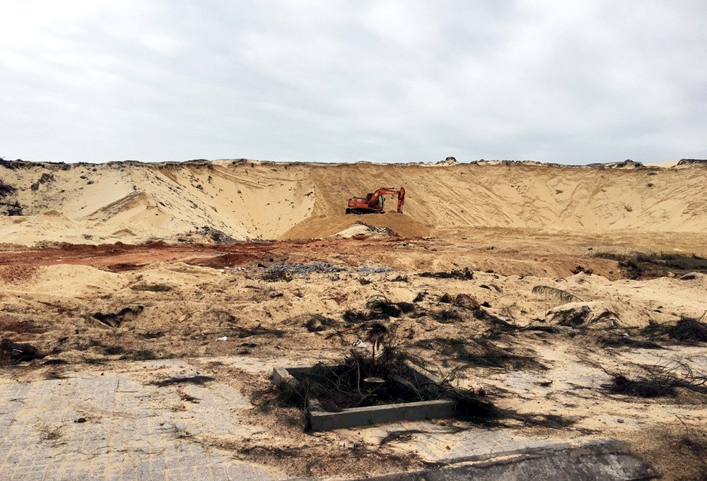 Quảng Bình: Dự án chưa hoàn thành thủ tục đã thi công, khai thác cát trái phép
