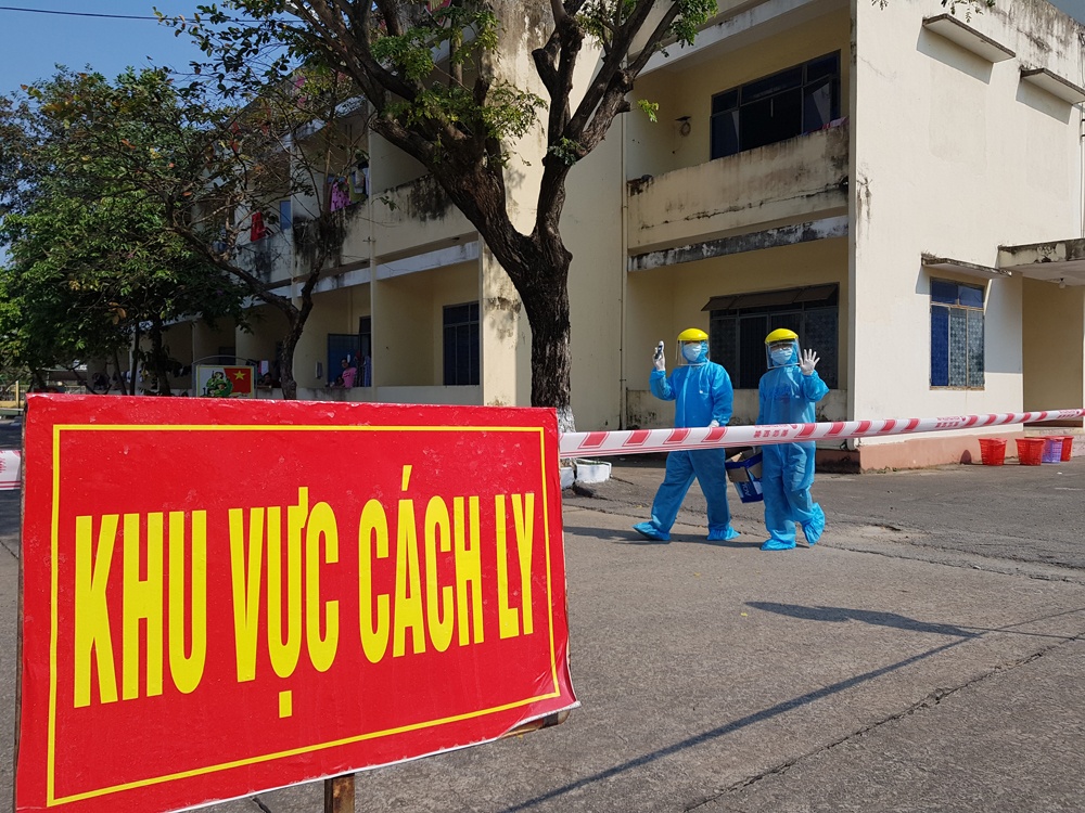 Đà Nẵng, Quảng Nam sẽ thu phí cách ly tập trung đối với người đi từ Hà Nội và thành phố Hồ Chí Minh