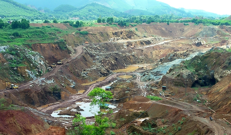 Thái Nguyên: Vì sao mỏ sắt Trại Cau phải ngừng khai thác?