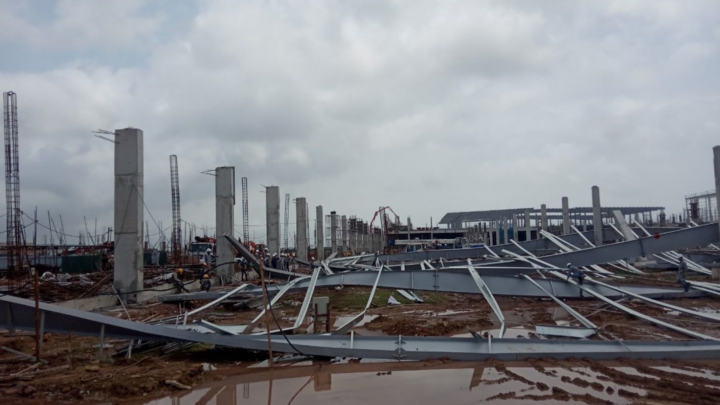 Quảng Ninh: Thêm thông tin về vụ sập khung mái nhà xưởng đang xây dựng
