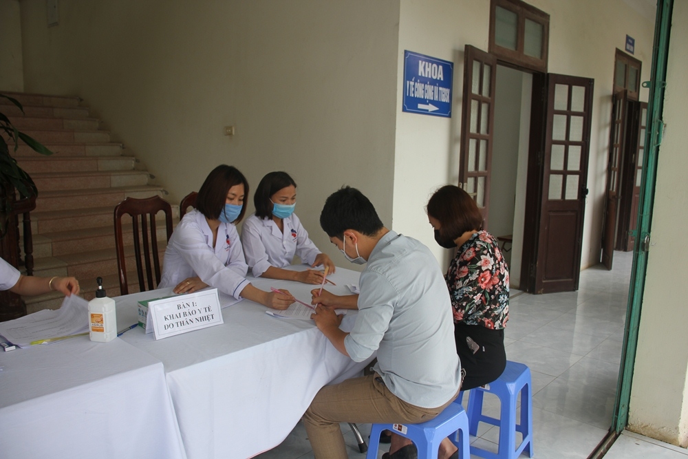 Tam Dương (Vĩnh Phúc): Trung tâm Y tế huyện triển khai tiêm vắc xin phòng Covid-19 đợt 1