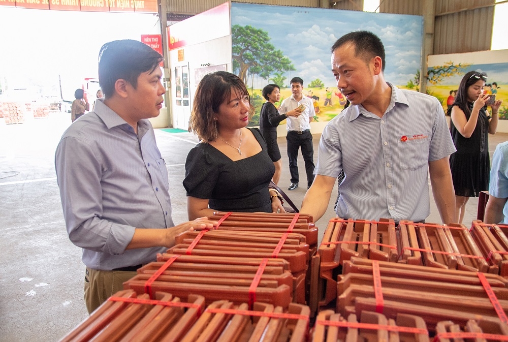 Công ty Gốm Đất Việt đẩy mạnh áp dụng khoa học công nghệ vào sản xuất