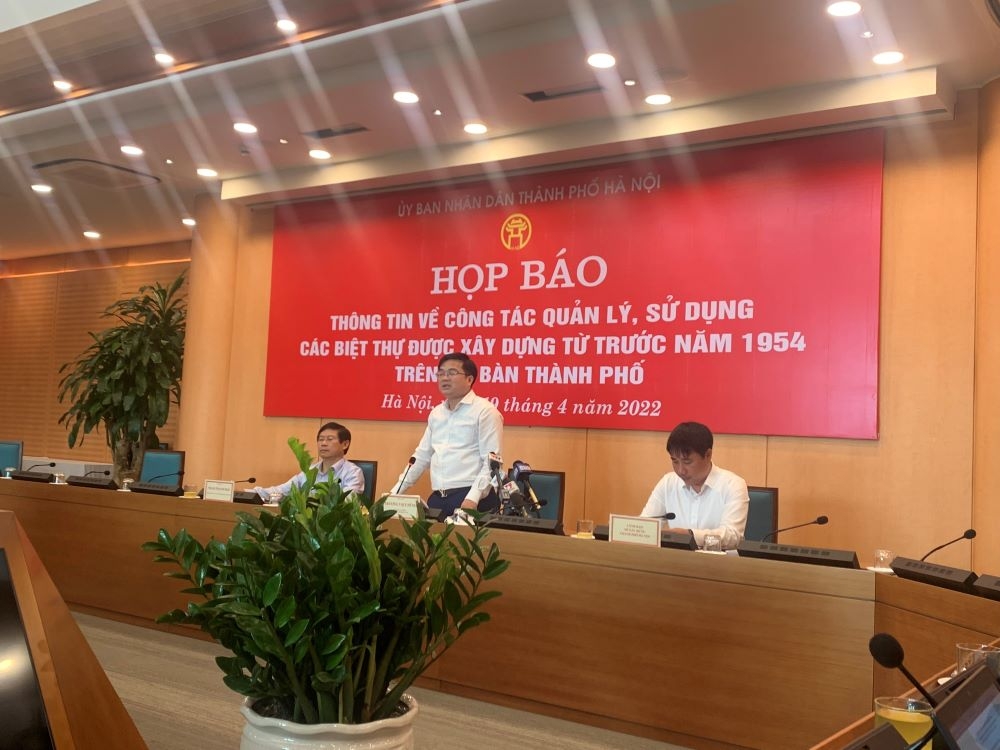 ha noi tam dung ban 600 biet thu co