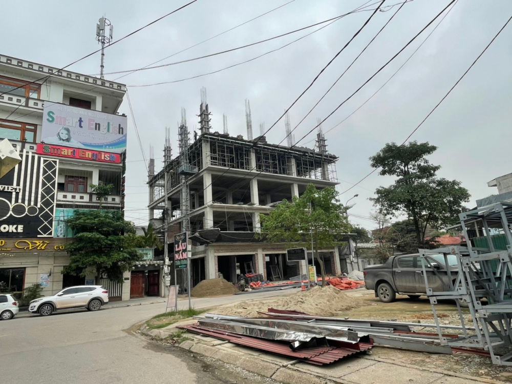 Thái Nguyên: Chính quyền “làm ngơ” cho tòa nhà thương mại xây dựng trên đất nông nghiệp?