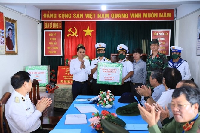 doan cong tac uy ban trung uong mttq viet nam ket thuc tot dep chuyen cong tac tai huyen dao truong sa