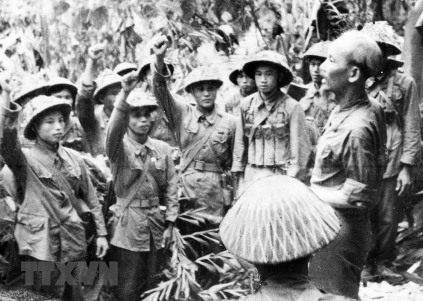 bac ho va dai tuong vo nguyen giap trong chien dich dien bien phu