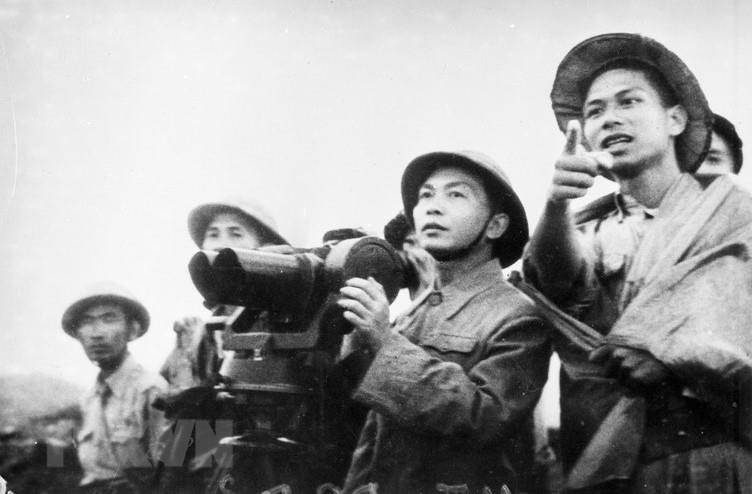 bac ho va dai tuong vo nguyen giap trong chien dich dien bien phu