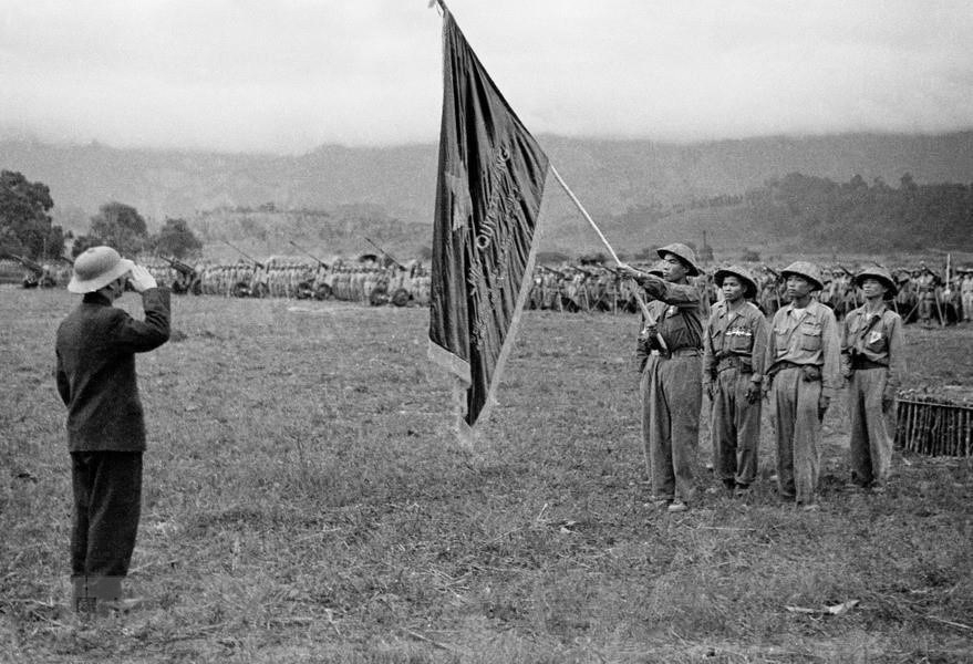 bac ho va dai tuong vo nguyen giap trong chien dich dien bien phu