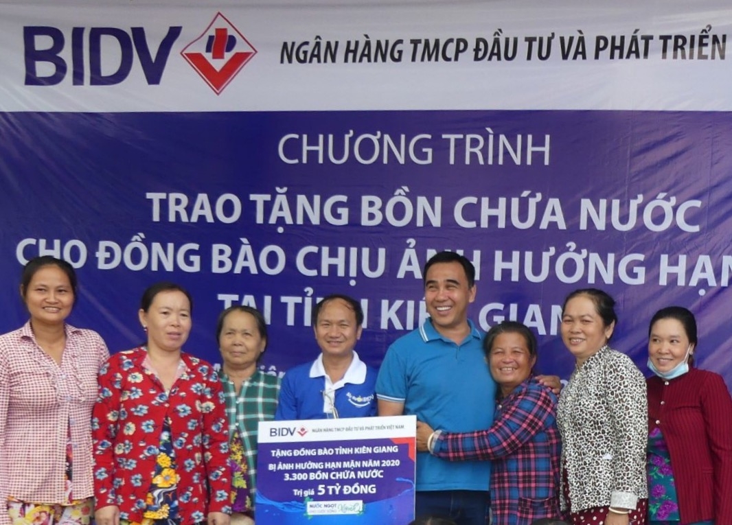 BIDV ủng hộ 23,03 tỷ đồng cho đồng bào Đồng bằng sông Cửu Long