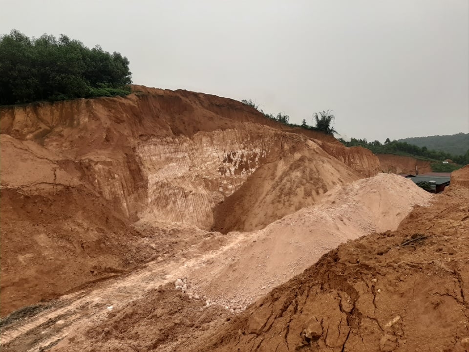 Phú Thọ: Xử lý vi phạm khai thác cao lanh trái phép tại huyện Hạ Hòa