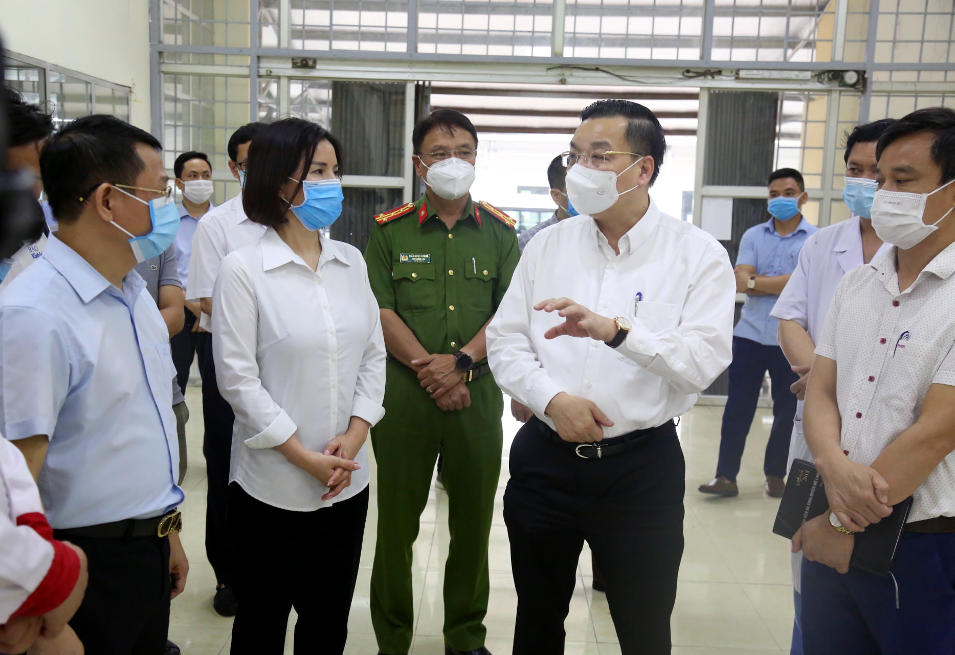 Chủ tịch UBND Thành phố Hà Nội kiểm tra công tác phòng, chống dịch tại 1 số điểm trên địa bàn