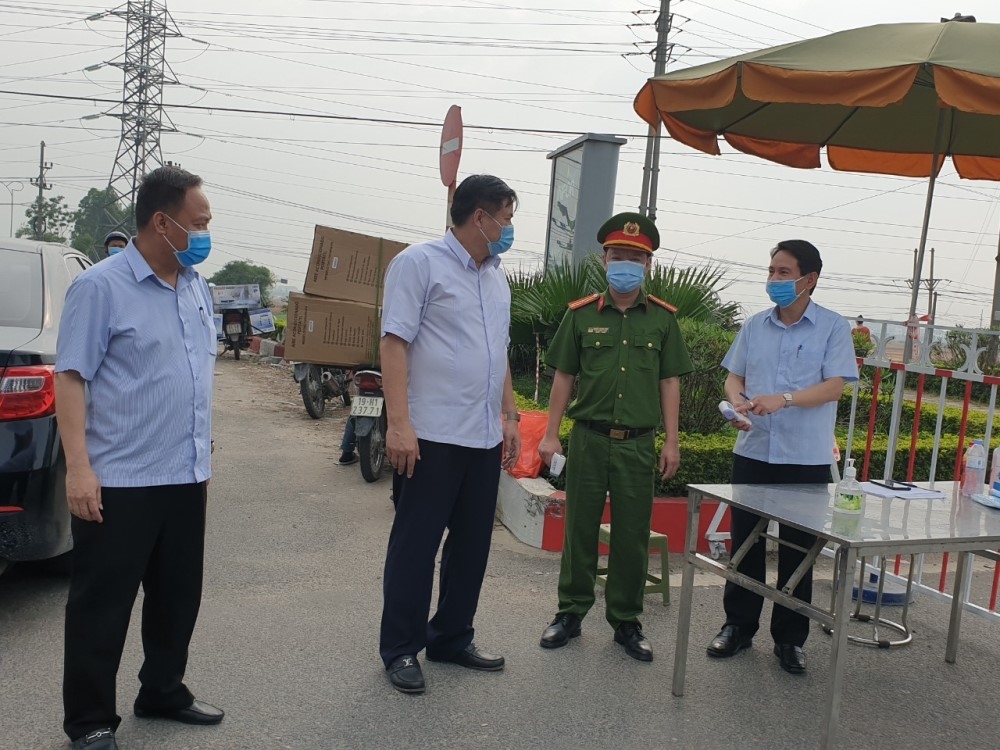 Vĩnh Yên (Vĩnh Phúc): Kiểm tra việc thực thi nhiệm vụ các chốt kiểm soát phòng, chống dịch Covid-19