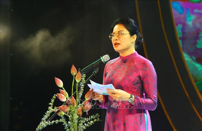 chuong trinh nghe thuat nguoi me lang sen