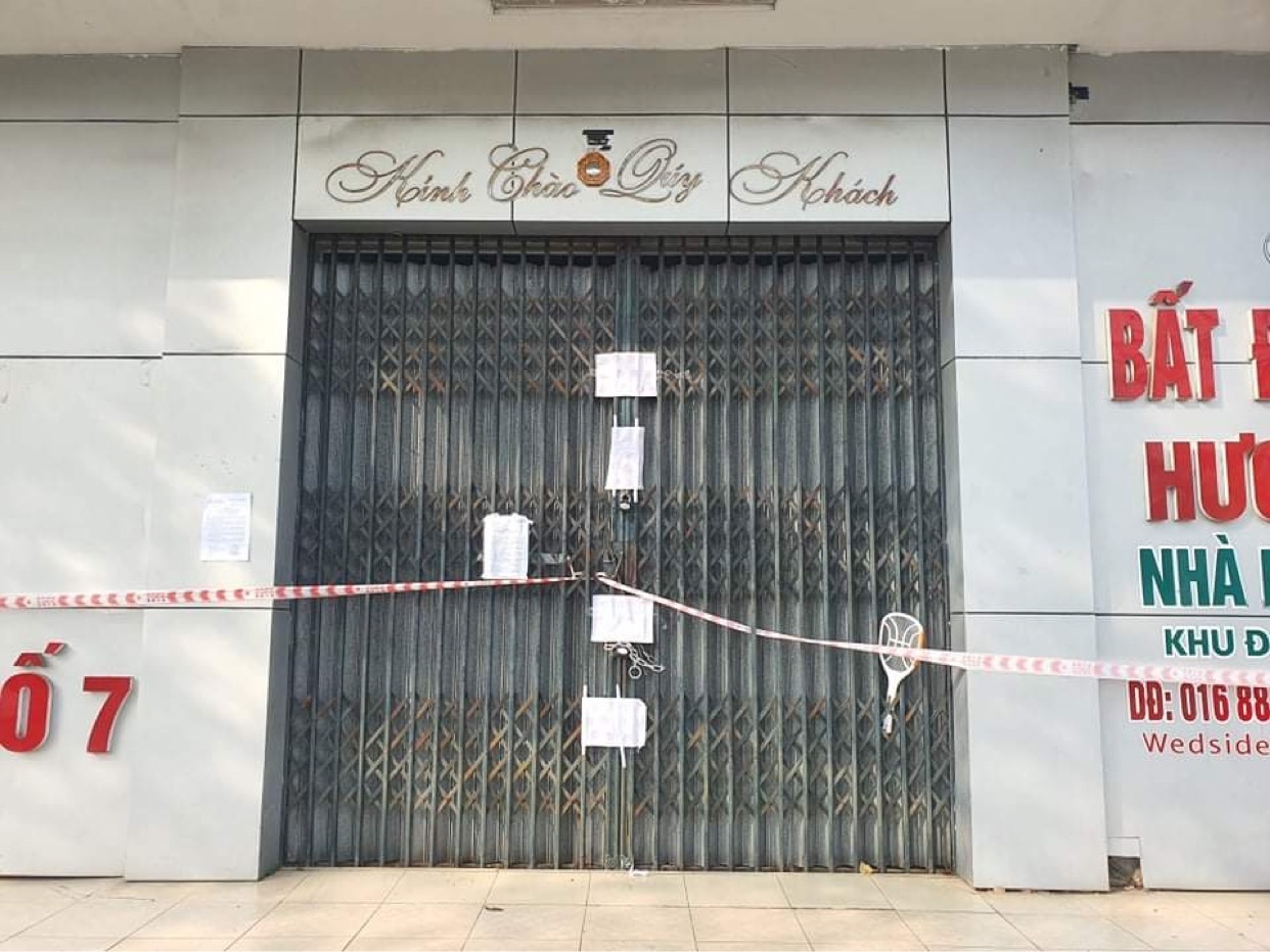 Hà Nội: Khách hàng thuê ki ốt tại Khu đô thị Việt Hưng kêu cứu vì bị cưỡng chế thu hồi mặt bằng kinh doanh