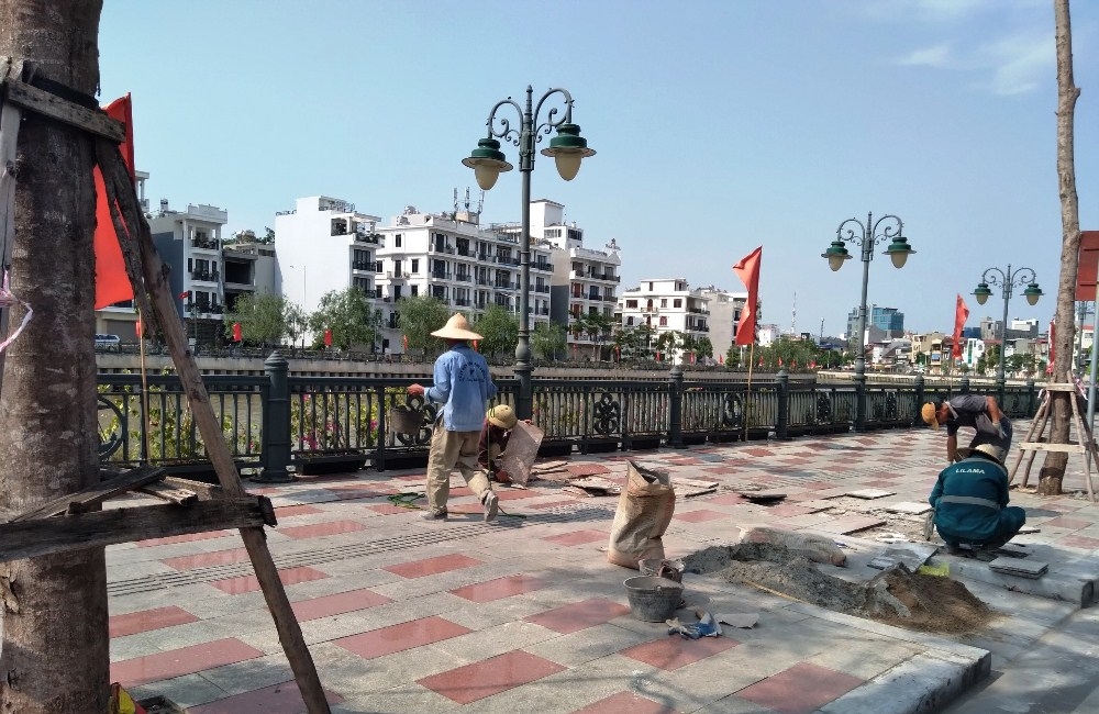 Hồng Bàng (Hải Phòng): Vỉa hè tuyến phố đi bộ Tam Bạc xuống cấp