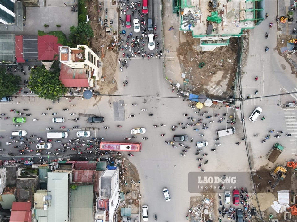 tan thay nhung ngoi nha sieu mong tren duong vanh dai 2