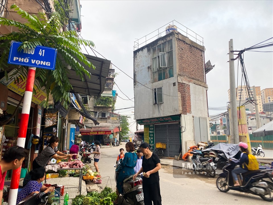 tan thay nhung ngoi nha sieu mong tren duong vanh dai 2