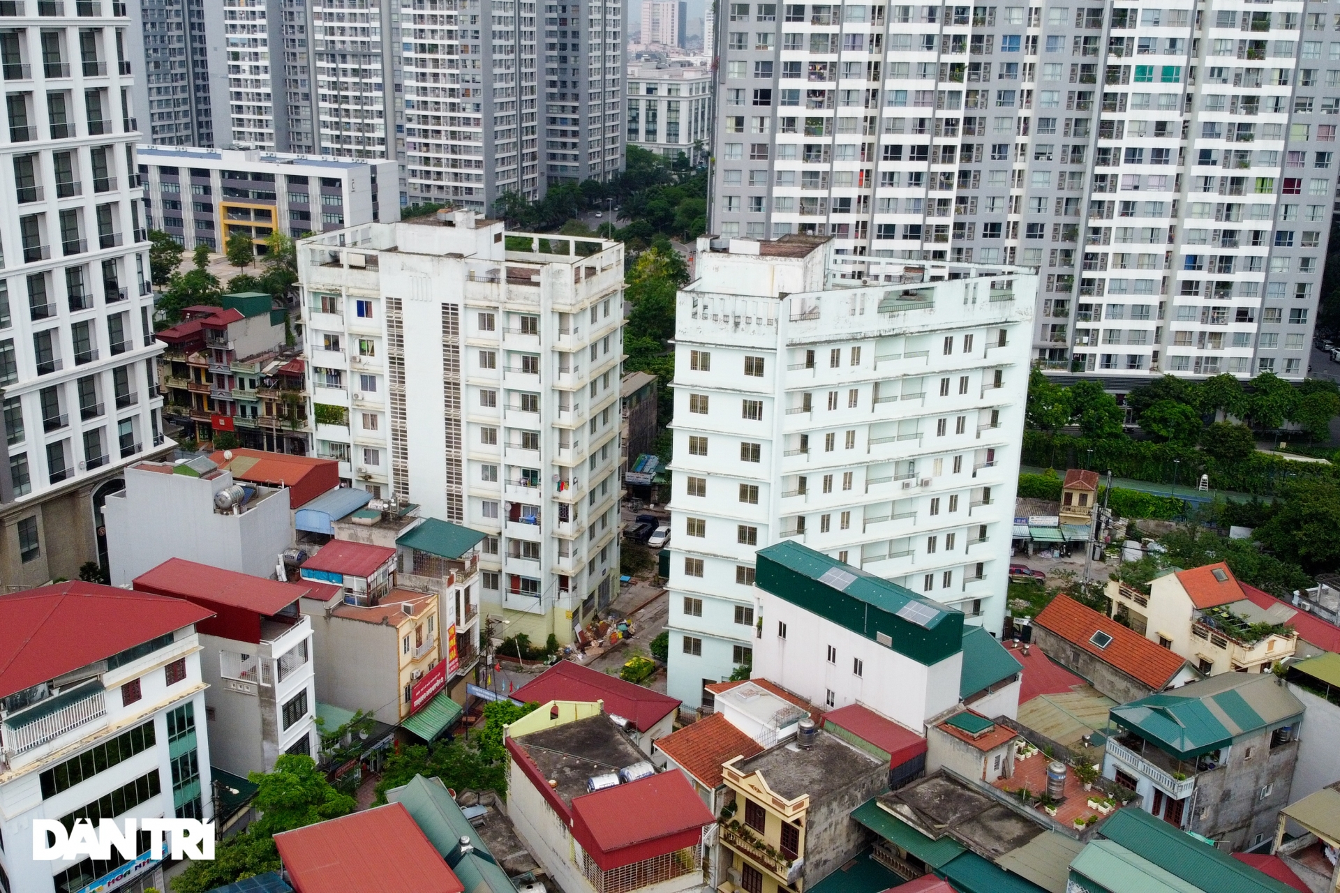 xot xa hang loat khu chung cu cao tang o ha noi bi bo hoang nhieu nam