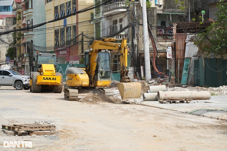 13km duong huynh thuc khang keo dai sau 4 nam thi cong gio ra sao