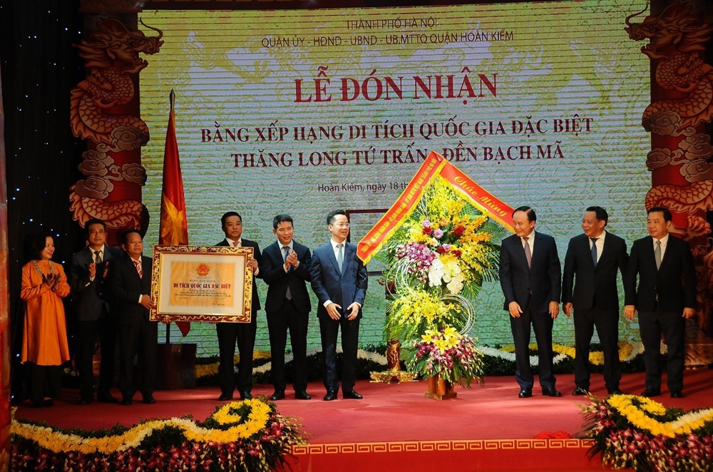 Thăng Long tứ trấn - đền Bạch Mã đón nhận bằng Di tích quốc gia đặc biệt