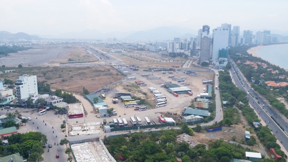 Thành lập tổ giúp việc cho UBND tỉnh Khánh Hòa thực hiện đấu giá quyền sử dụng đất tại khu vực sân bay Nha Trang