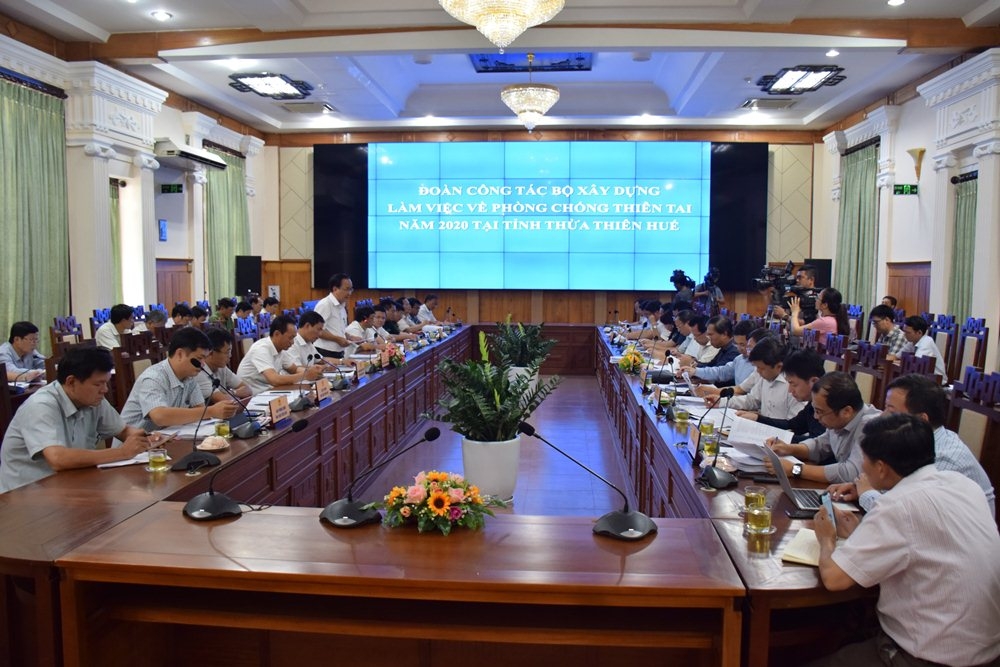 Đoàn công tác Bộ Xây dựng làm việc với tỉnh Thừa Thiên - Huế về phòng chống thiên tai