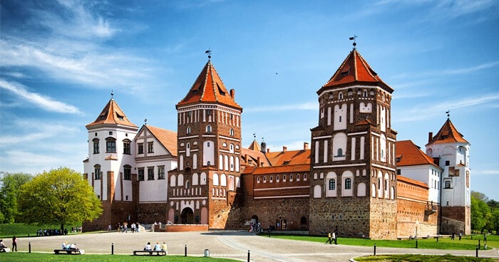 Lịch sử thăng trầm tạo nên vẻ đẹp trường tồn của quần thể lâu đài Mir, Belarus