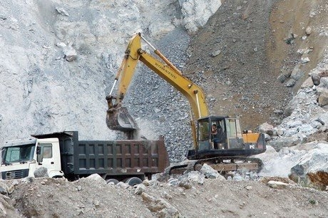 Lâm Đồng: Xử phạt 800 triệu đồng trong lĩnh vực khai thác đá