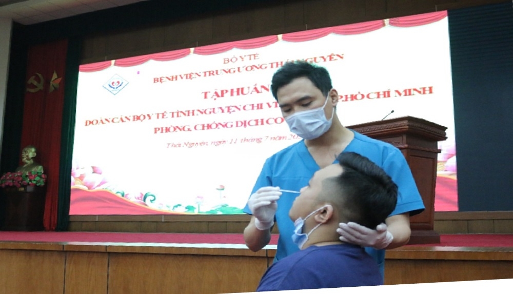 78 cán bộ y tế Bệnh viện Trung ương Thái Nguyên tình nguyện chi viện cho Thành phố Hồ Chí Minh phòng, chống dịch Covid-19