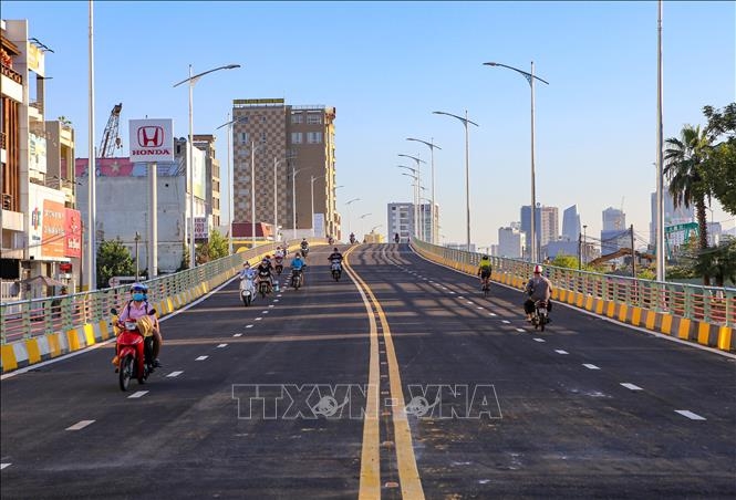 Đà Nẵng: Cầu vượt nút giao thông phía Tây cầu Trần Thị Lý chính thức thông xe
