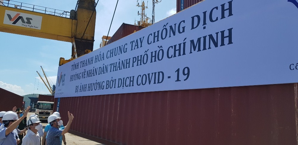 thanh hoa 62 container luong thuc thuc pham chi vien cho thanh pho ho chi minh